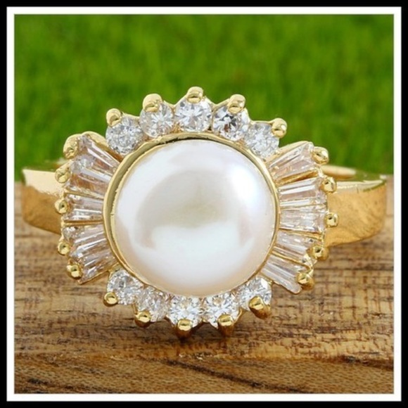 Fresh water Pearl and White sapphire Ring - Picture 2 of 4